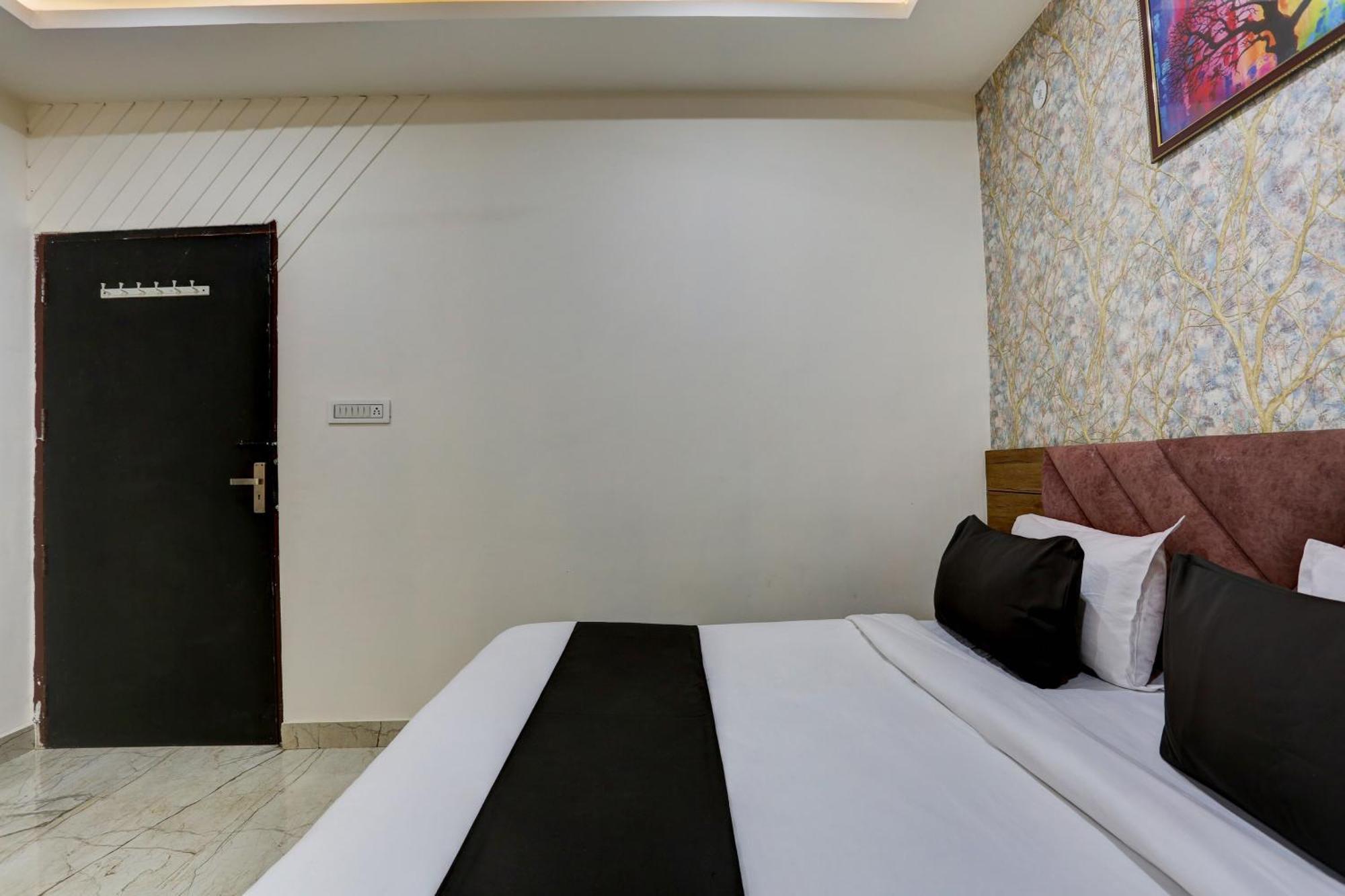 Collection O Jairaj Hotel Alwar Eksteriør billede